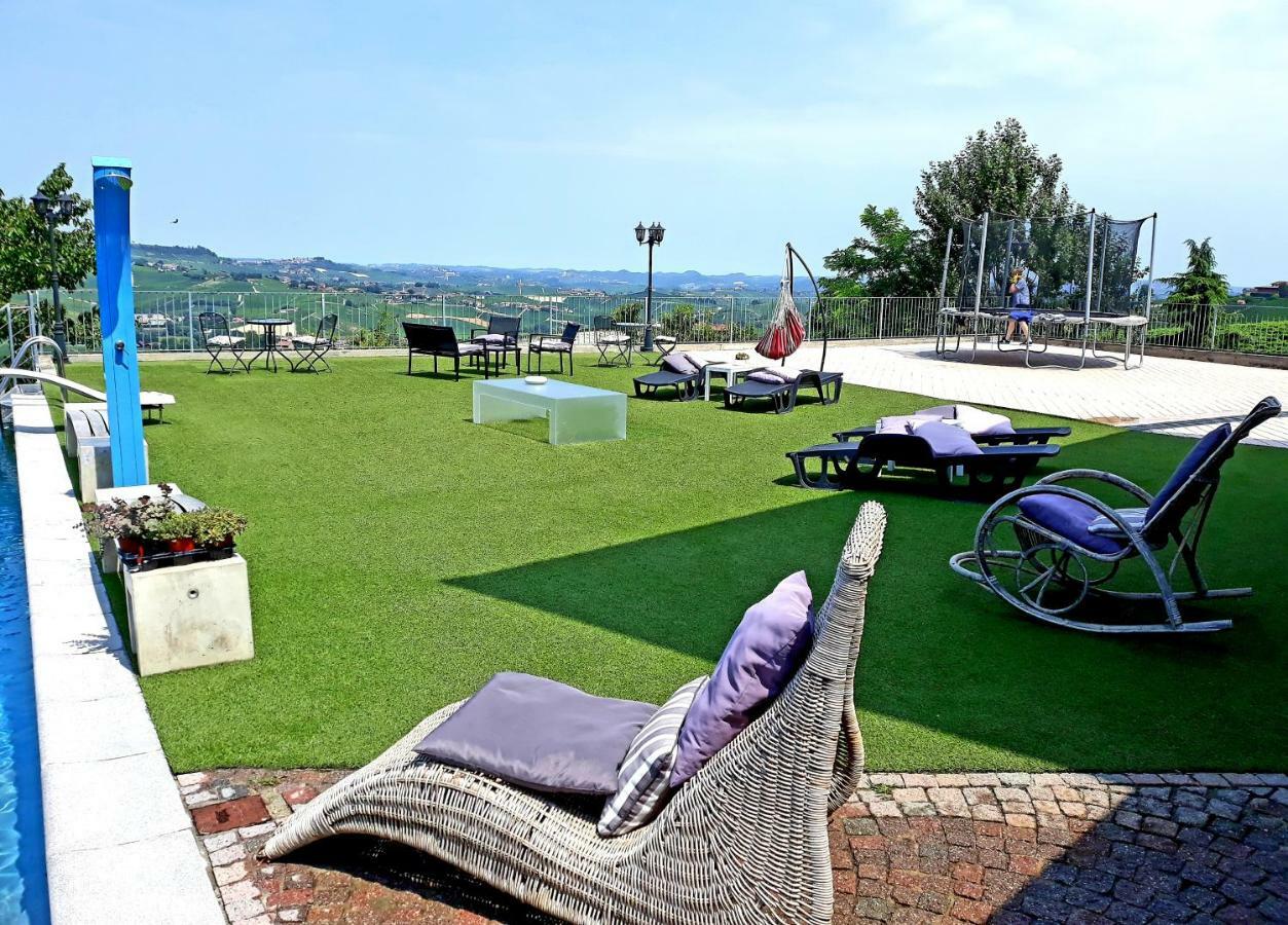 Cascina Roella Guest House Monforte dʼAlba Eksteriør bilde